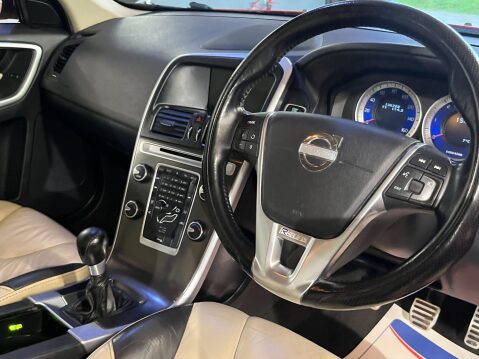 Volvo XC60 2.0 D3 DRIVe R-Design Euro 5 (s/s) 5dr 35