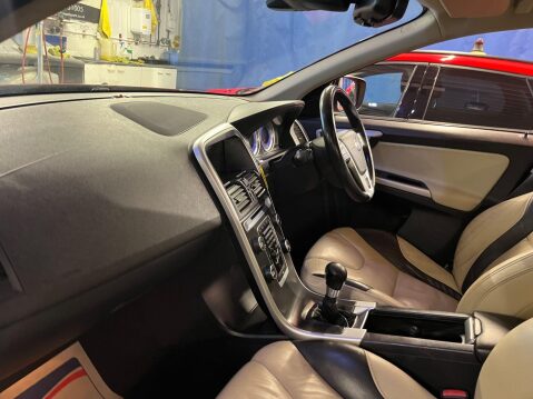 Volvo XC60 2.0 D3 DRIVe R-Design Euro 5 (s/s) 5dr 21