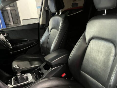 Hyundai SANTA FE 2.2 CRDi Blue Drive Premium 4WD Euro 6 (s/s) 5dr 28