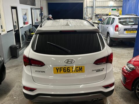 Hyundai SANTA FE 2.2 CRDi Blue Drive Premium 4WD Euro 6 (s/s) 5dr 20