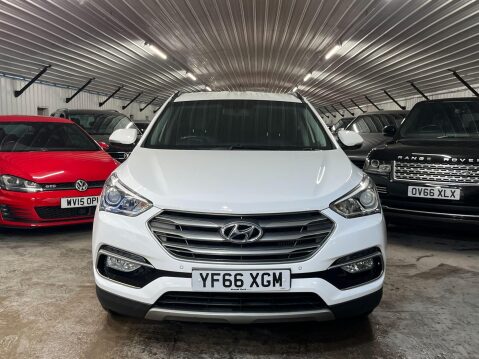 Hyundai SANTA FE 2.2 CRDi Blue Drive Premium 4WD Euro 6 (s/s) 5dr 3