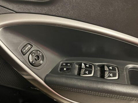 Hyundai SANTA FE 2.2 CRDi Blue Drive Premium 4WD Euro 6 (s/s) 5dr 35