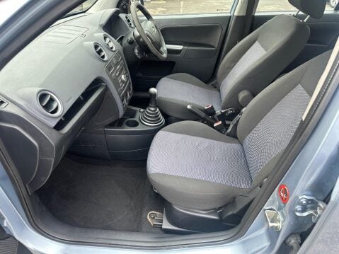 Ford Fusion 1.4 Zetec Climate 5dr 12