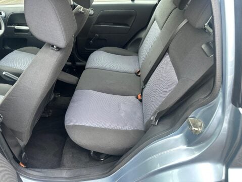 Ford Fusion 1.4 Zetec Climate 5dr 14
