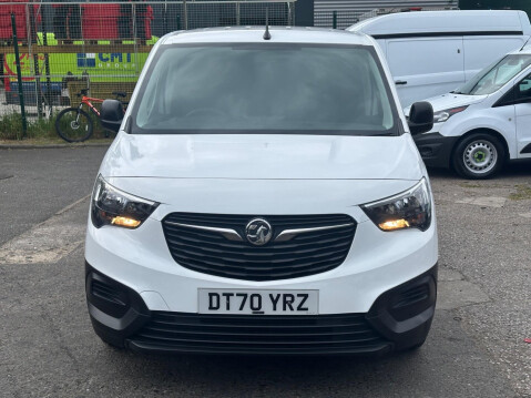 Vauxhall Combo 1.5 Turbo D 2300 Dynamic L2 H1 Euro 6 4dr 2
