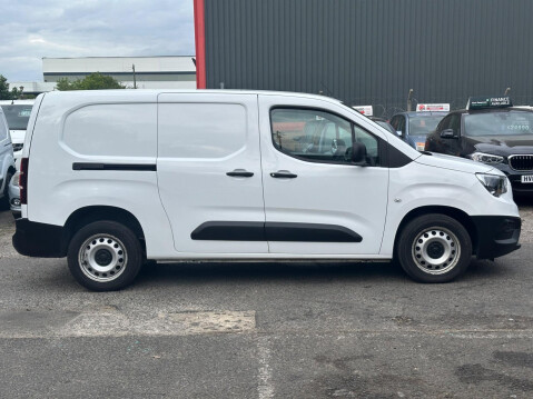 Vauxhall Combo 1.5 Turbo D 2300 Dynamic L2 H1 Euro 6 4dr 7
