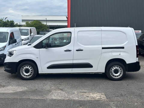 Vauxhall Combo 1.5 Turbo D 2300 Dynamic L2 H1 Euro 6 4dr 8