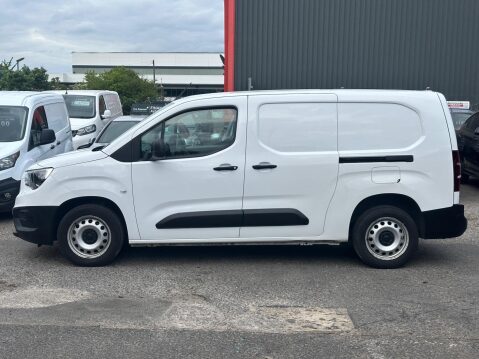 Vauxhall Combo 1.5 Turbo D 2300 Dynamic L2 H1 Euro 6 4dr 8
