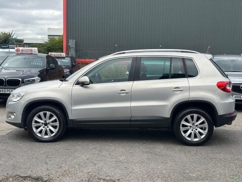 Volkswagen Tiguan 2.0 TDI SE Auto 4WD Euro 5 5dr 8