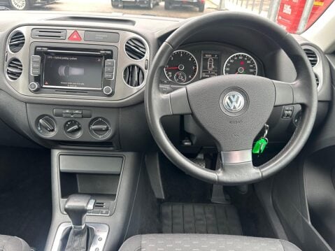 Volkswagen Tiguan 2.0 TDI SE Auto 4WD Euro 5 5dr 9