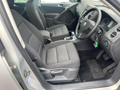 Volkswagen Tiguan 2.0 TDI SE Auto 4WD Euro 5 5dr 11