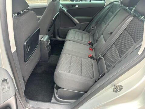 Volkswagen Tiguan 2.0 TDI SE Auto 4WD Euro 5 5dr 14