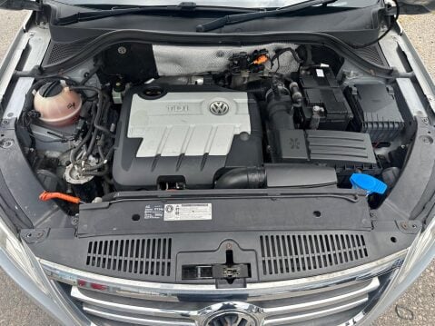 Volkswagen Tiguan 2.0 TDI SE Auto 4WD Euro 5 5dr 15