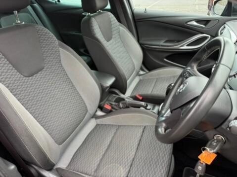 Vauxhall Astra 1.2 Turbo SRi VX Line Nav Euro 6 (s/s) 5dr 12