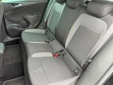Vauxhall Astra 1.2 Turbo SRi VX Line Nav Euro 6 (s/s) 5dr 17
