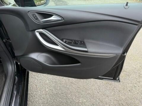 Vauxhall Astra 1.2 Turbo SRi VX Line Nav Euro 6 (s/s) 5dr 21
