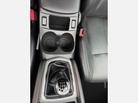 Nissan Qashqai 1.6 dCi Tekna 4WD Euro 6 (s/s) 5dr 11