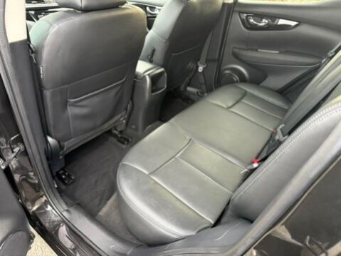 Nissan Qashqai 1.6 dCi Tekna 4WD Euro 6 (s/s) 5dr 15