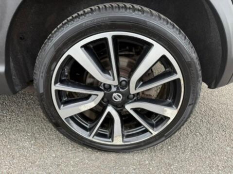 Nissan Qashqai 1.6 dCi Tekna 4WD Euro 6 (s/s) 5dr 26