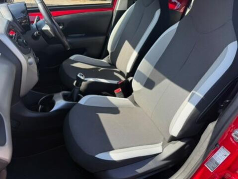 Toyota Aygo 1.0 VVT-i x-play Euro 6 5dr 30
