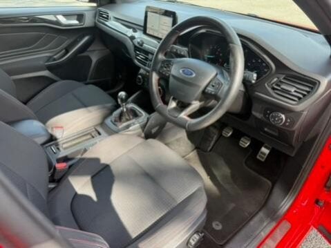 Ford Focus 1.0T EcoBoost ST-Line Euro 6 (s/s) 5dr 11