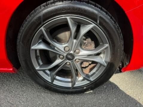 Ford Focus 1.0T EcoBoost ST-Line Euro 6 (s/s) 5dr 25