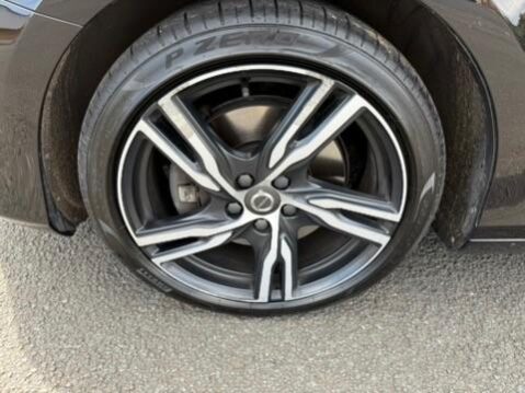 Volvo V40 1.5 T3 R-Design Edition Auto Euro 6 (s/s) 5dr 26