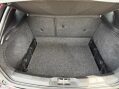 Volvo V40 1.5 T3 R-Design Edition Auto Euro 6 (s/s) 5dr 31