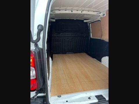 Vauxhall Combo 1.5 Combo 2300 Edition S/S Auto 11