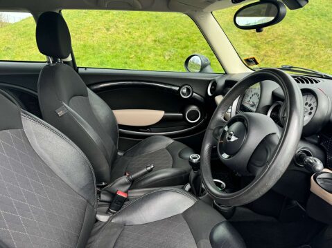 Mini Hatch 1.6 Cooper Baker Street 3dr 10