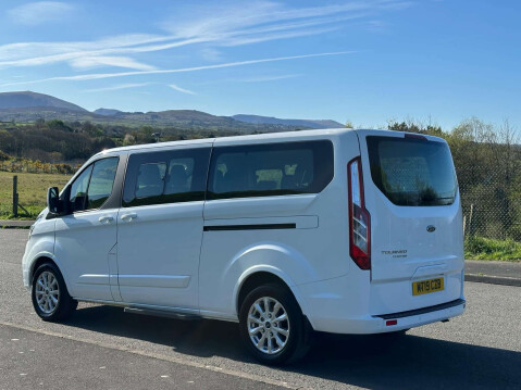 Ford Tourneo Custom 2.0 Tourneo Custom 310 Titanium TDCi 4dr 8