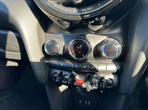 Mini Hatch 1.5 Cooper 3dr 13