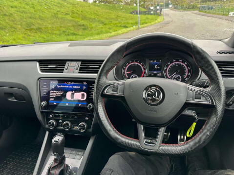 Skoda Octavia 2.0 Octavia vRS TDI 4x4 Semi-Auto 4WD 5dr 10