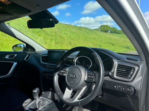 Kia Ceed 1.6 Ceed 2 CRDi ISG 5dr 7