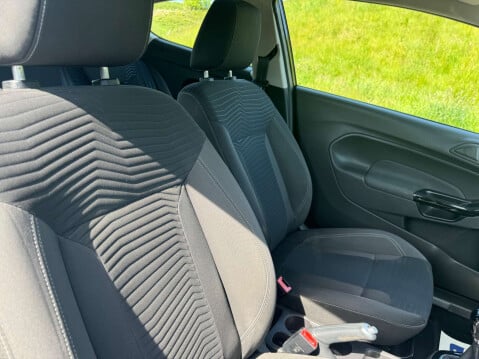 Ford Fiesta 1.2 Fiesta Zetec 3dr 8