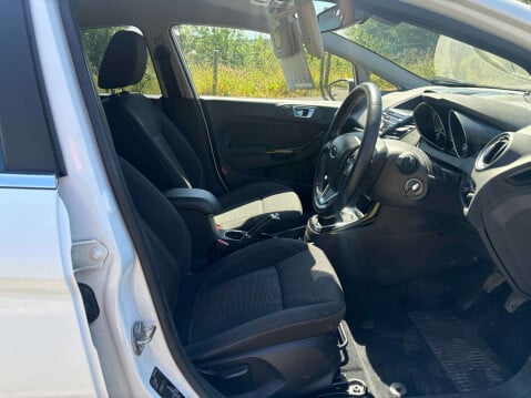 Ford Fiesta 1.5 Fiesta Titanium TDCi 5dr 9
