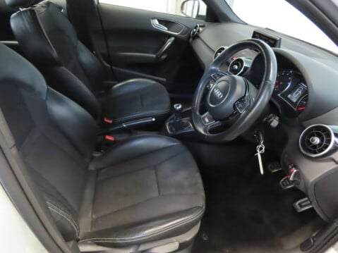 Audi A1 1.4 A1 Sportback TFSI S Line Nav 5dr 9