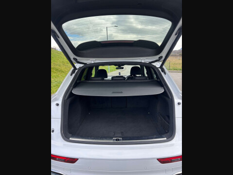 Audi Q5 2.0 Q5 S Line 40 TDI Quattro Semi-Auto 4WD 5dr 2