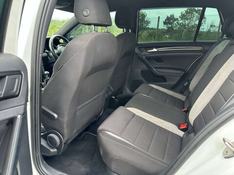 Volkswagen Golf 2.0 Golf R 4WD 5dr 13