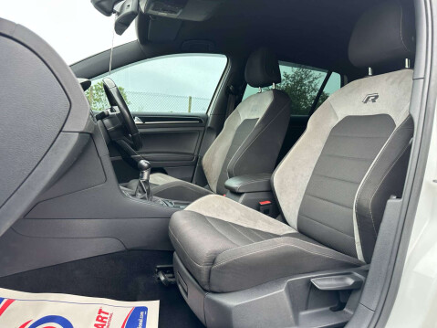 Volkswagen Golf 2.0 Golf R 4WD 5dr 14