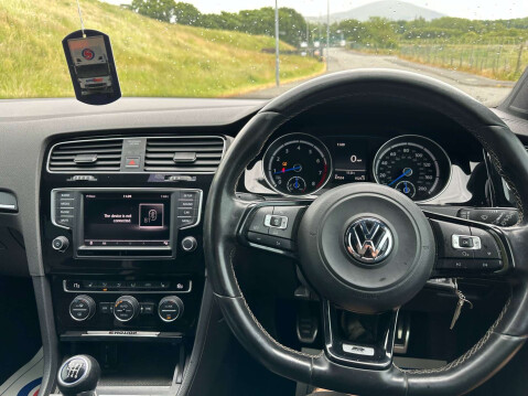 Volkswagen Golf 2.0 Golf R 4WD 5dr 15