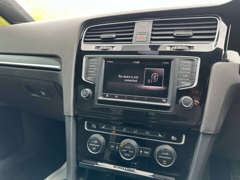 Volkswagen Golf 2.0 Golf R 4WD 5dr 17