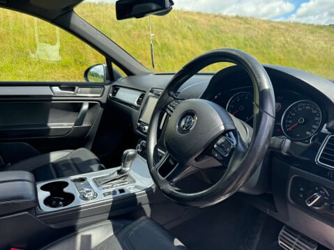 Volkswagen Touareg 3.0 Touareg V6 Altitude TDI BlueMotion Technology Auto 4WD 5dr 7