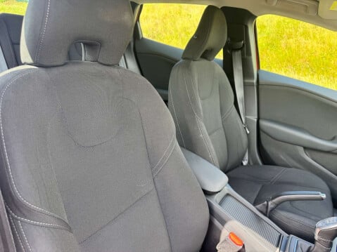 Volvo V40 1.6 V40 ES D2 5dr 14