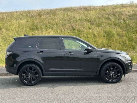 Land Rover Discovery Sport 2.0 Discovery Sport Black HSE TD4 Auto 4WD 5dr 6