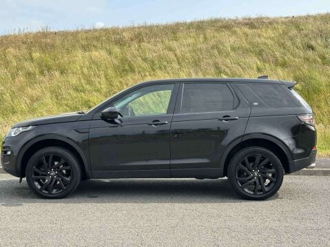 Land Rover Discovery Sport 2.0 Discovery Sport Black HSE TD4 Auto 4WD 5dr 8