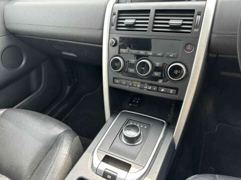 Land Rover Discovery Sport 2.0 Discovery Sport Black HSE TD4 Auto 4WD 5dr 13