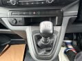 Vauxhall Vivaro 1.5 Vivaro 2700 Dynamic S/S 11