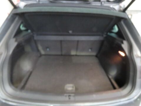 Volkswagen Tiguan 2.0 Tiguan R-Line Tech TDI Semi-Auto 5dr 8