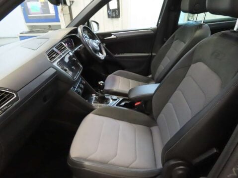 Volkswagen Tiguan 2.0 Tiguan R-Line Tech TDI Semi-Auto 5dr 10